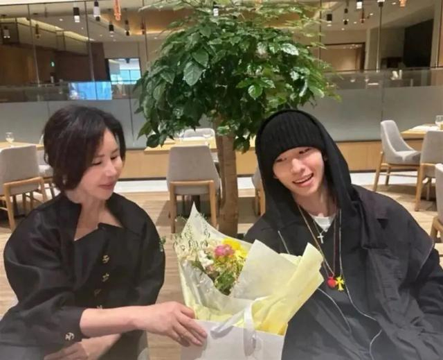 妈妈回应林孝埈加入中国队 支持儿子的伟大选择