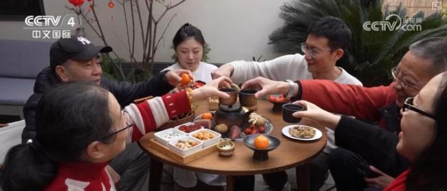 多视角透视长假出行新图景 南北双向奔赴团圆