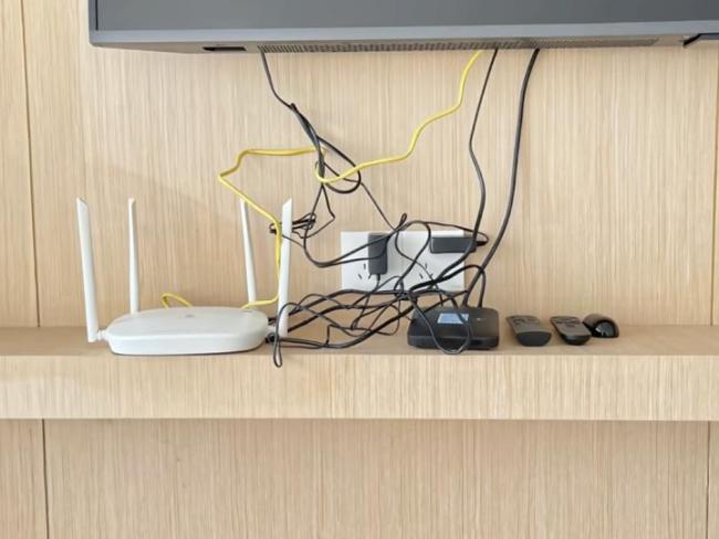 路由器到底怎么摆网速才更快 占据房间C位信号更强