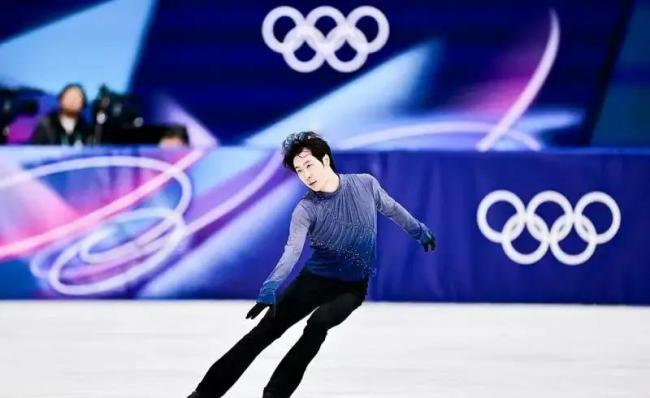 金博洋的换PIN形状太带派了 赛场老兵的坚握与荣耀