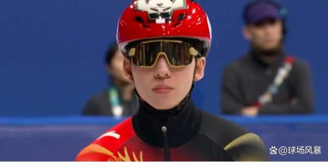 cbc解说林孝埈摔倒似脚下冰面裂开 遗憾的米兰赛道痕迹