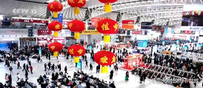 家政大姐带4个空瓶回家过年