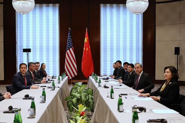 王毅德国行 回味三点 当面喊话日本