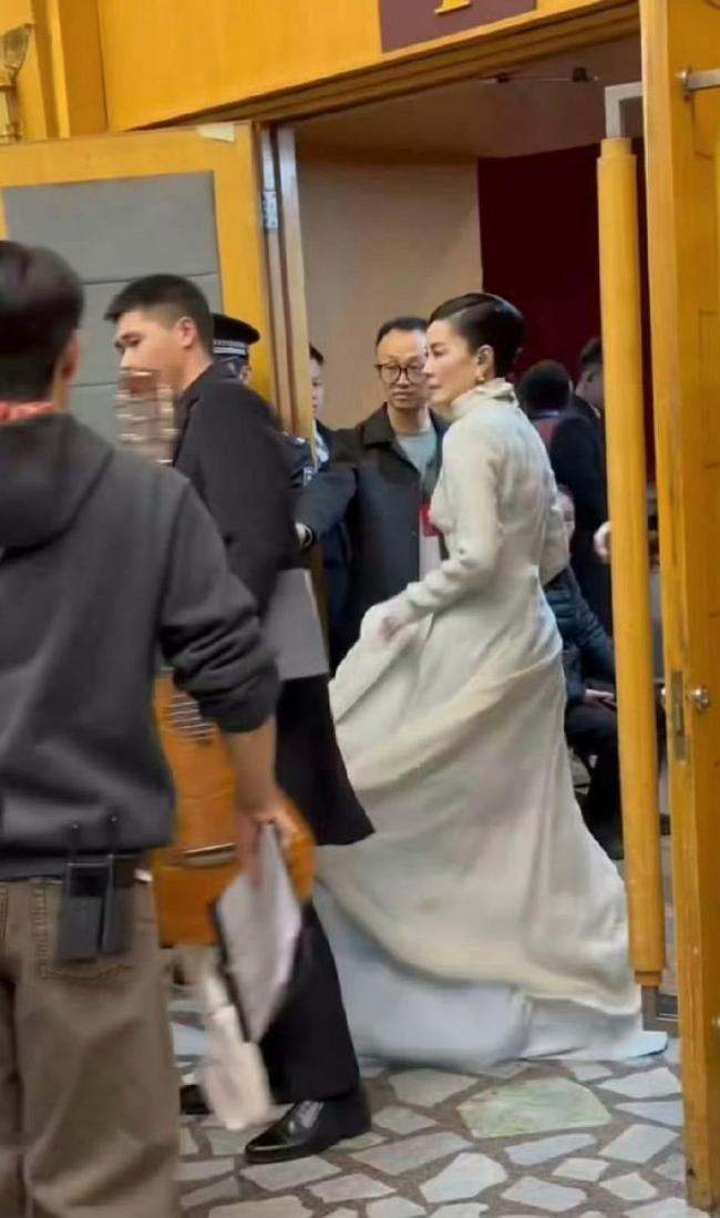 沈腾马丽春晚不演小品 贺岁微电影引期待