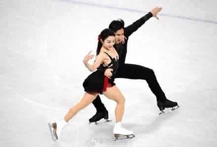 花滑“葱桶组合”顺利晋级