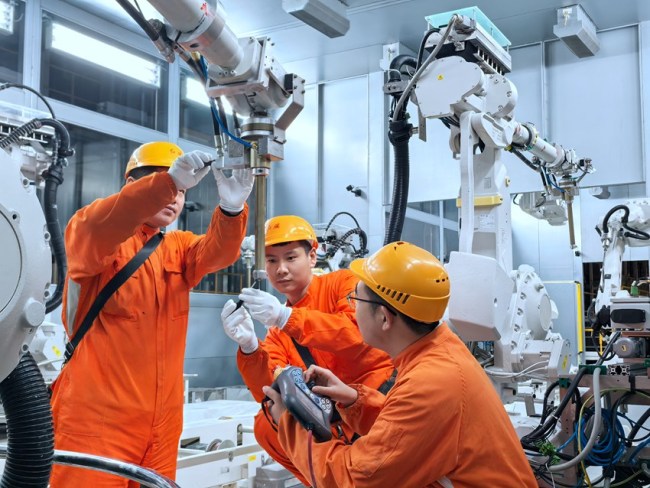 新春走基层丨春节产线静，智修保畅忙