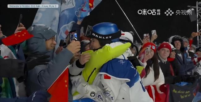 谷爱凌刘梦婷大跳台决赛 银牌背后的传奇时刻