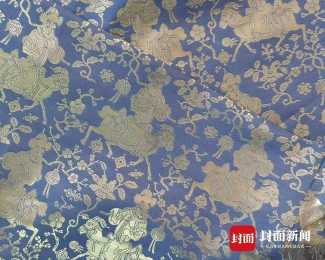 設(shè)計(jì)者揭秘春晚小演員漢服制作過(guò)程 傳統(tǒng)之美再現(xiàn)舞臺(tái)