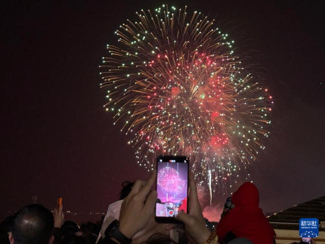 厦门金门同放焰火共庆新春