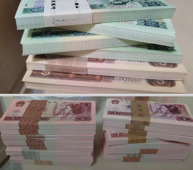 姆妈让上交2万压岁钱 孩子就地不干了 孩子更爱能我方花的零钱