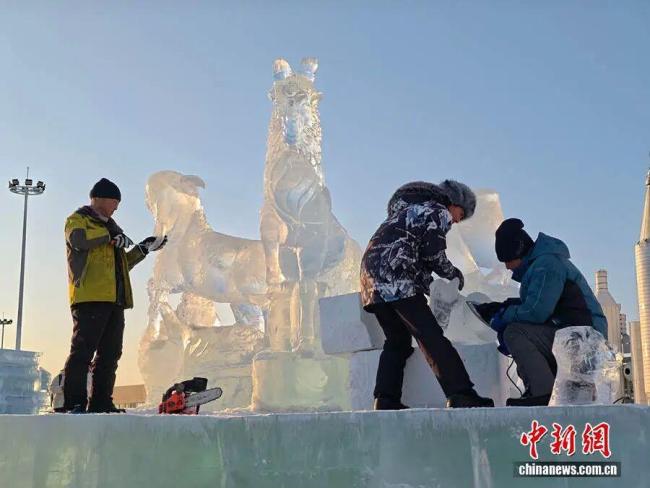一座冰雕“看哭”好多网友 中式浪漫刻进冰雪中
