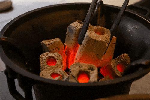 亲朋相聚围炉煮茶这样做更安全 警惕一氧化碳中毒