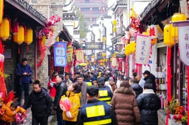 打卡“春晚同款” 迎來(lái)文旅消費(fèi)熱潮 四地分會(huì)場(chǎng)熱度攀升