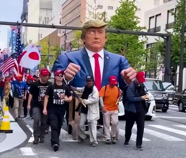 特朗普的这两笔账充满傲慢与算计 精明布局背后的美国优先