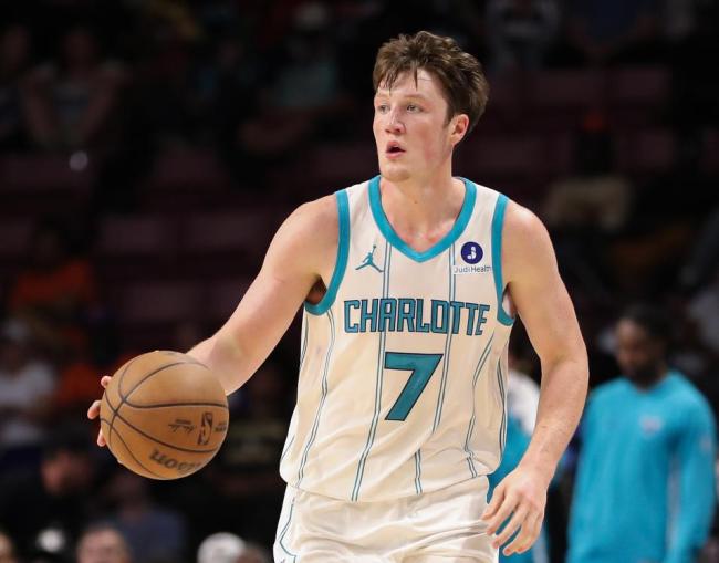 克尼佩尔本赛季已命中193记三分