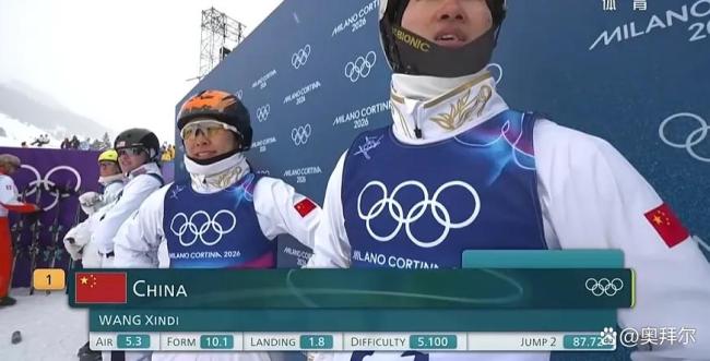 李天马重摔掩面哭泣 徐梦桃拥抱安慰 失误后的温暖鼓励