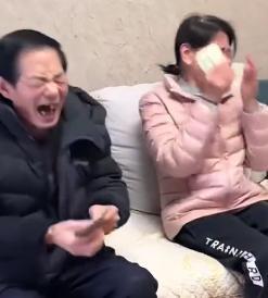 小孩姐拜年祝爷爷奶奶早生贵子 出其不意的祝福