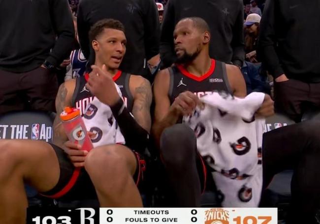 火箭惨遭尼克斯18分逆转 杜兰特难挽败局