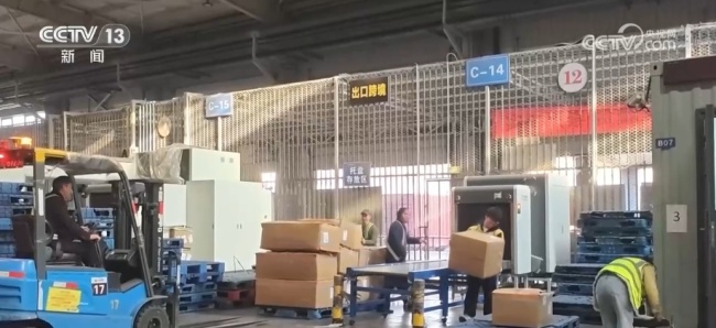 流动中国彰显经济底气 新春外贸活力迸发