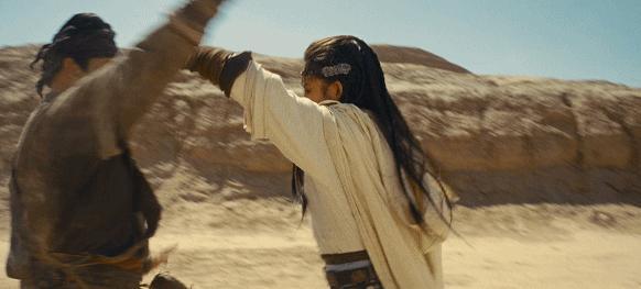 连结逆跌4天!《镖东谈主》大反攻开动,续集有戏了 不雅众热议续集可能性