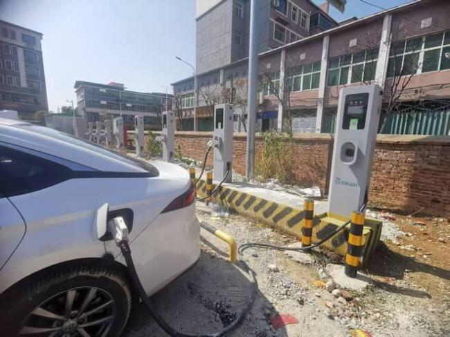 马年春节实探五省充电桩现状 “充电焦虑”缓解