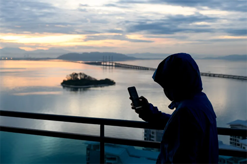 声称可加入外籍其实是诱骗反华