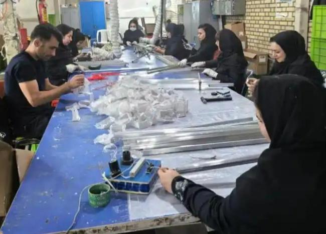 在伊朗中国人:已准备撤离方案 局势紧张下的坚守与准备