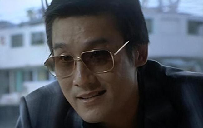 梁家辉:戏里千面 戏外一心 家庭为根