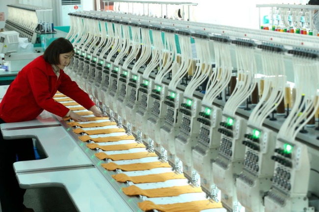 保供应、抓安全——春节假期企业持续生产扫描