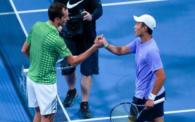 商竣程连续两周不敌梅德维德夫