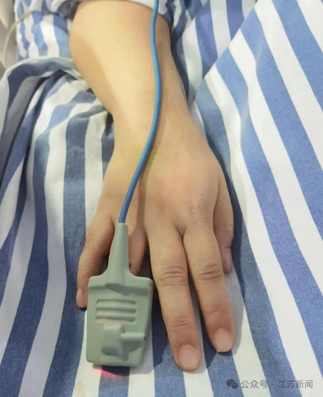 女子心跳骤停因美甲无法探测血氧值 长款美甲阻碍抢救