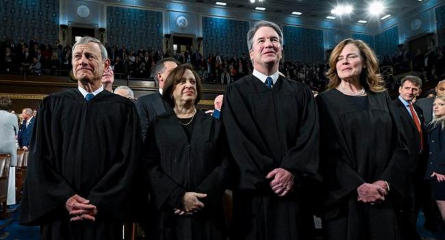 记者：国情咨文成特朗普真人秀 高潮迭起引发热议