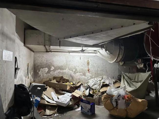 选票箱被锁600天 上海一小区管理混乱 治理困局待解