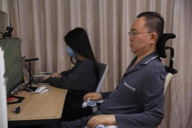 蔡磊已完全失语 病情进入终末期 继续为攻克渐冻症而战