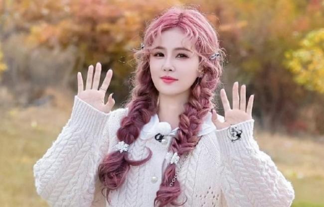 白鹿我方手写三月行程图 跑男14录制在即