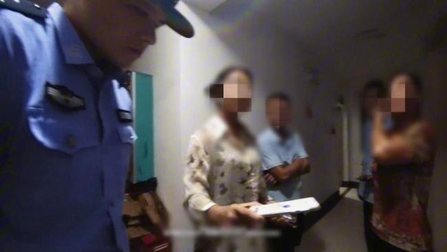 女子捡到手机藏了四个月法院判了 当庭赔偿3800元