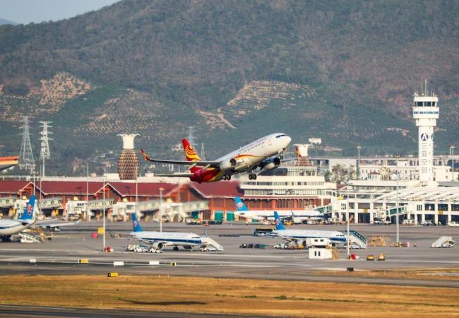 二月春潮涌 活力升腾向新行 春节消费创新高