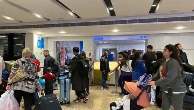 在迪拜工作的中国人囤了一冰箱食物 异乡生活的酸甜苦辣