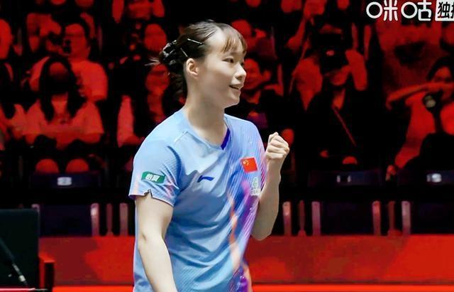 孙颖莎vs石洵瑶精彩球：22板对拉 坚韧与智慧的较量