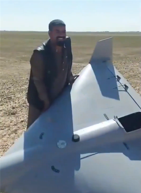 美无人机坠落伊拉克 当地平民完整回收