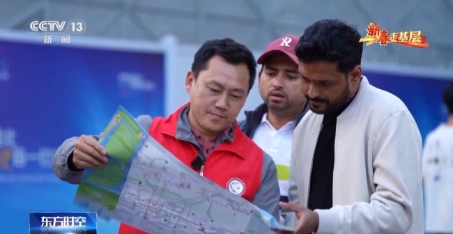 跟随外卖小哥穿行华强北 见证咖啡里的活力中国