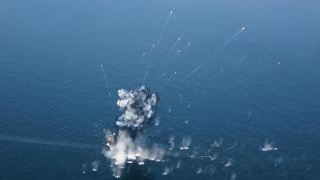 伊朗海空军打空，掏出最后王炸 进入狂暴模式反击