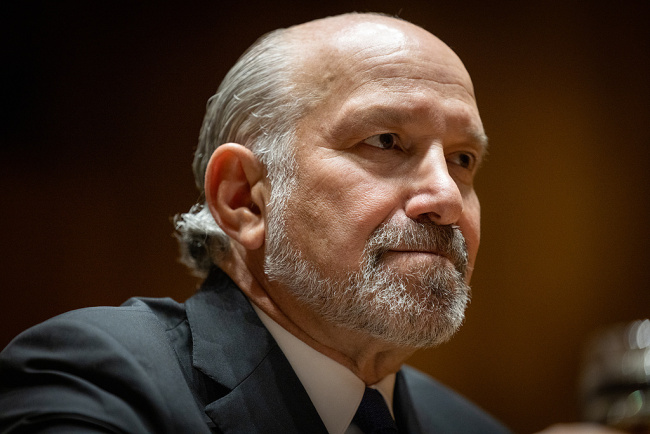 美商务部长同意就爱泼斯坦案作证