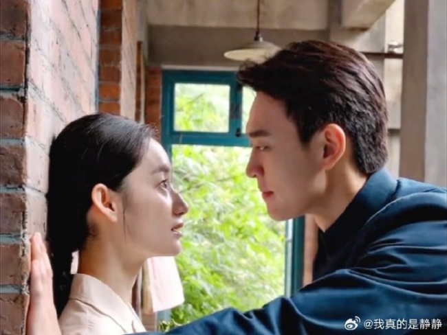 郭晓婷评论王天辰 吻戏像牛耕地引爆全网