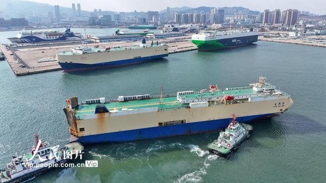 山东烟台：港口赋能 国产汽车顺畅“出海”