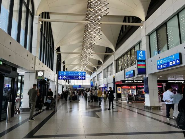 伊朗：向邻国道歉，对美以死战