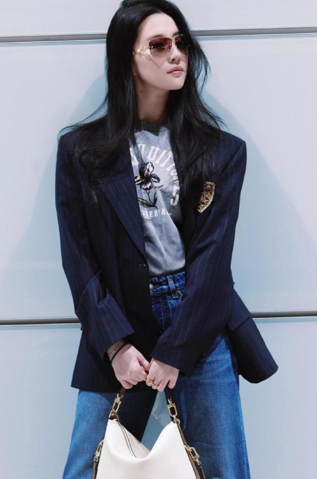 刘亦菲LV大秀造型图 松弛感穿搭模板