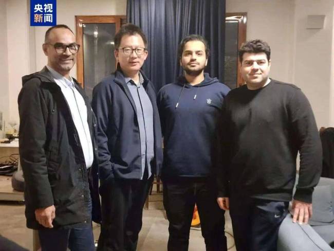 记者伊朗手记丨当爆炸点与报道点相距500米 战火下的真实记录