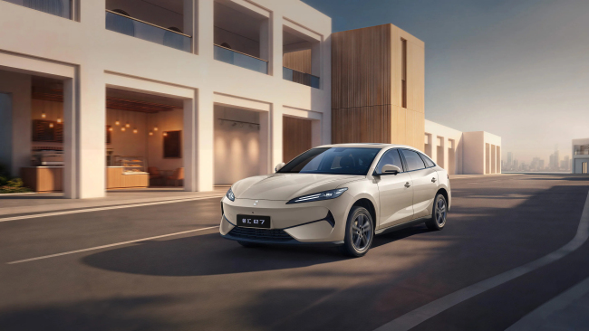 领汇e7将搭载比亚迪闪充技术 5分钟充好9分钟充饱