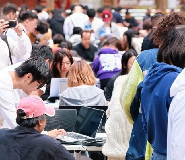 “养龙虾”刷屏 谁是幕后大赢家 云与算力服务商稳赚不赔